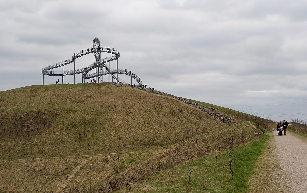Tiger & Turtle – Magic Mountain